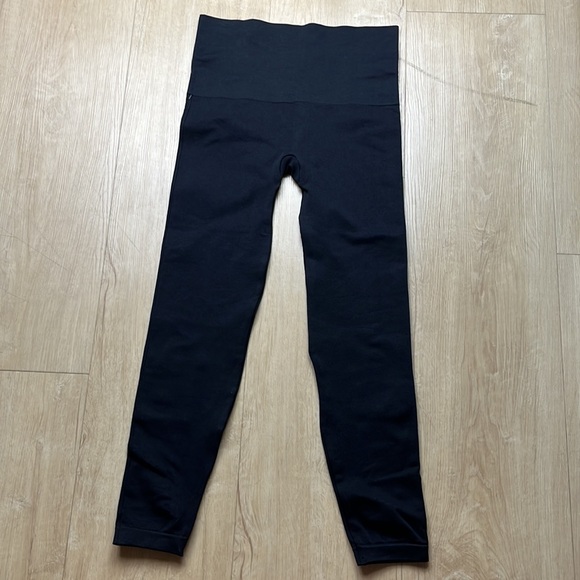 SPANX Look at Me Now Seamless Leggings BLACK SIZE XL 0899 - Picture 5 of 7